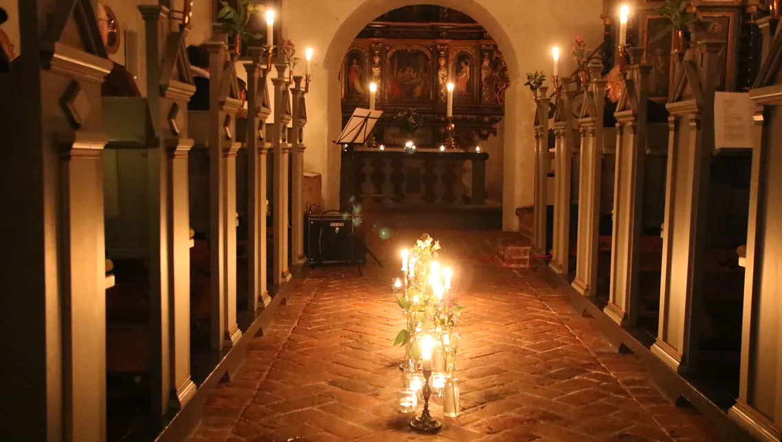 Lysgudstjeneste i Hjerting Kirke